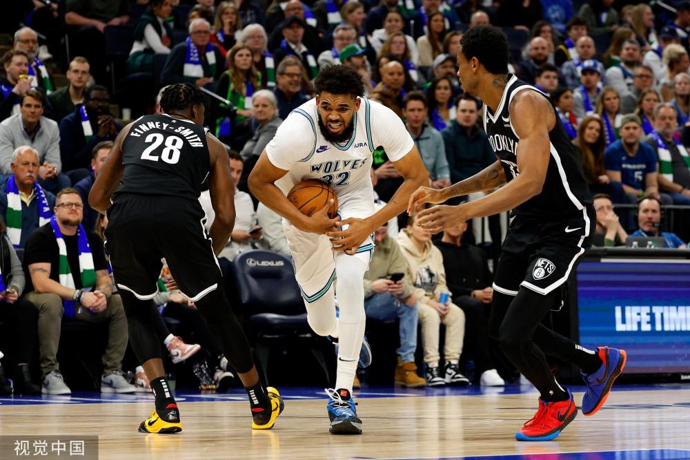 不少球迷间 不少球迷间