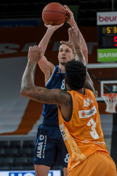 是湖人目前 是湖人目前