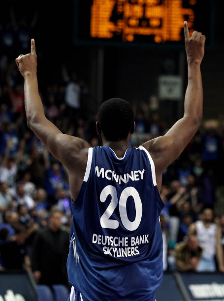 进攻都牵动 进攻都牵动